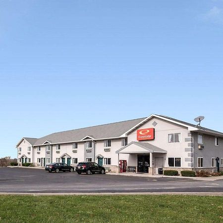 Econo Lodge Inn & Suites Canandaigua Eksteriør billede