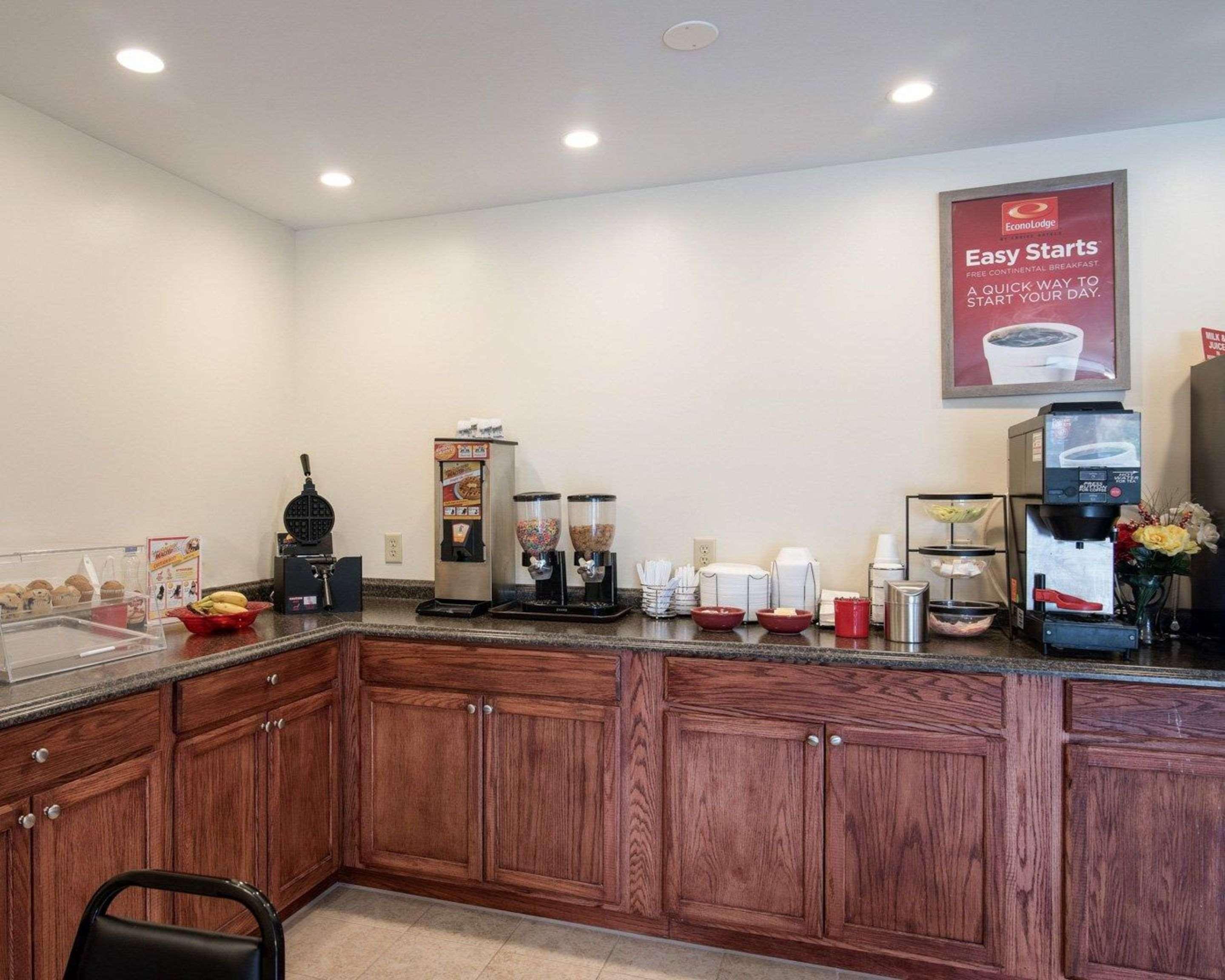 Econo Lodge Inn & Suites Canandaigua Eksteriør billede