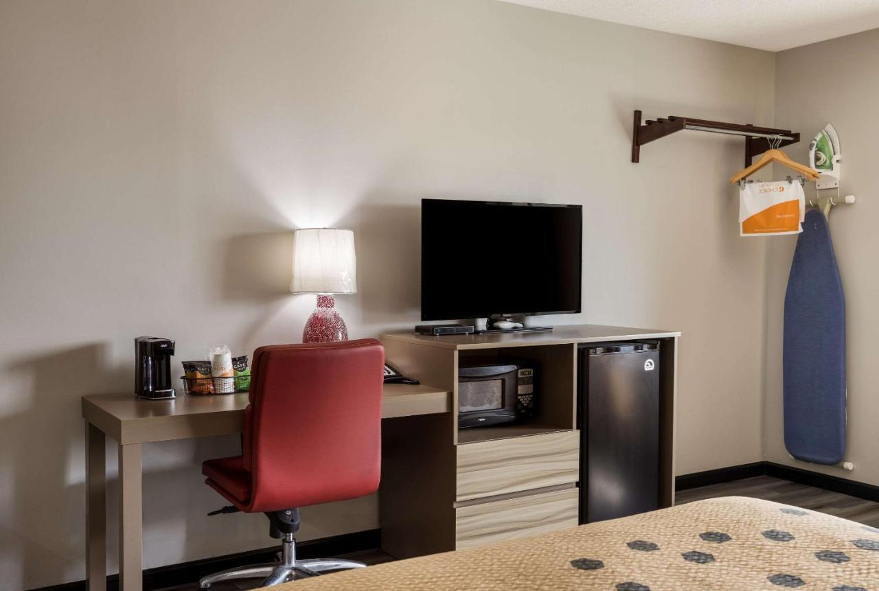 Econo Lodge Inn & Suites Canandaigua Eksteriør billede
