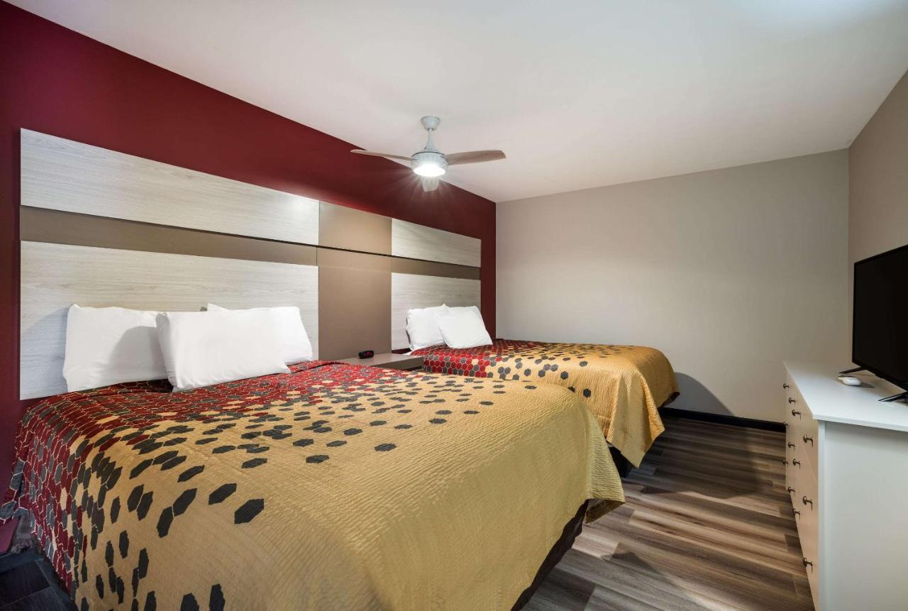 Econo Lodge Inn & Suites Canandaigua Eksteriør billede