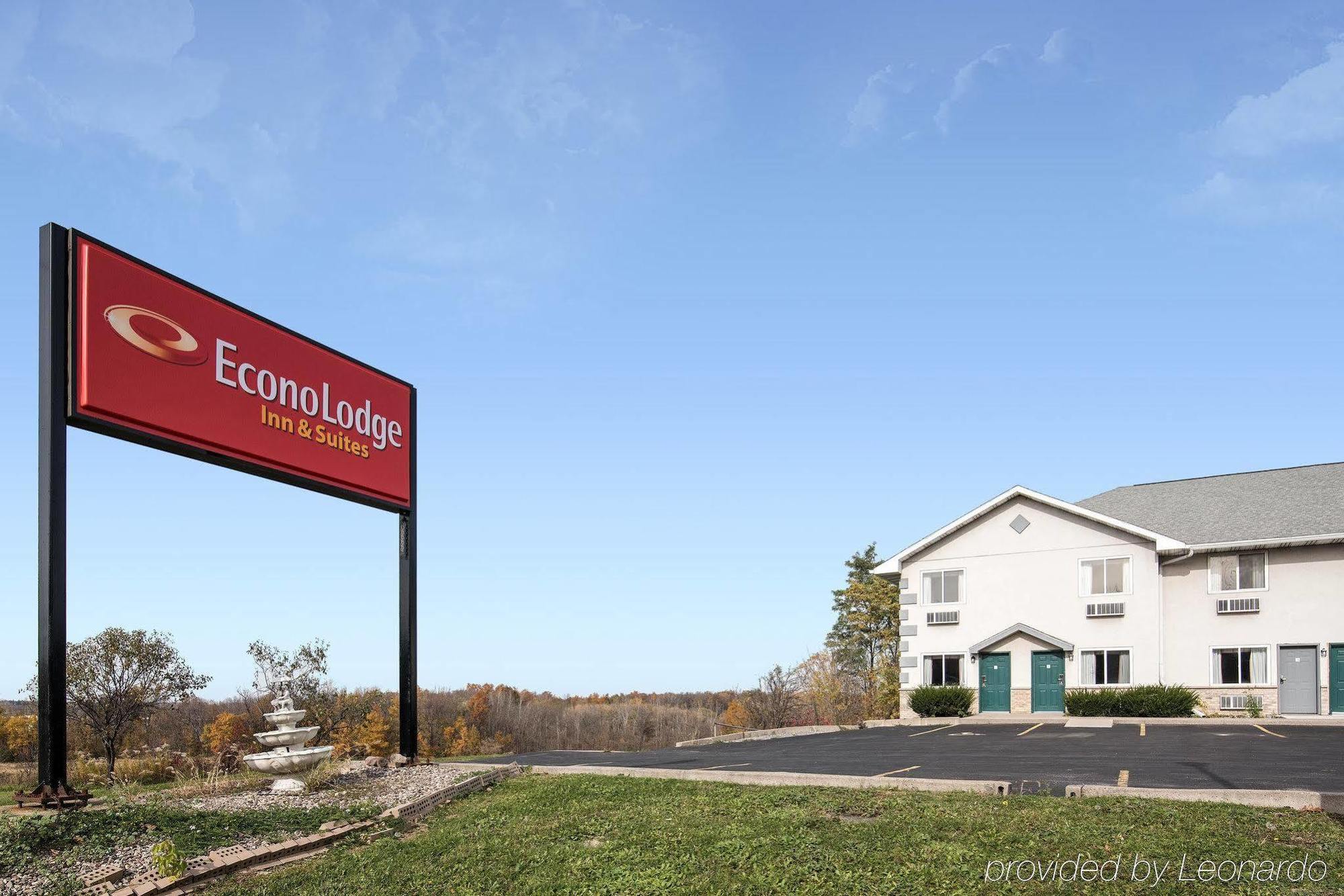 Econo Lodge Inn & Suites Canandaigua Eksteriør billede