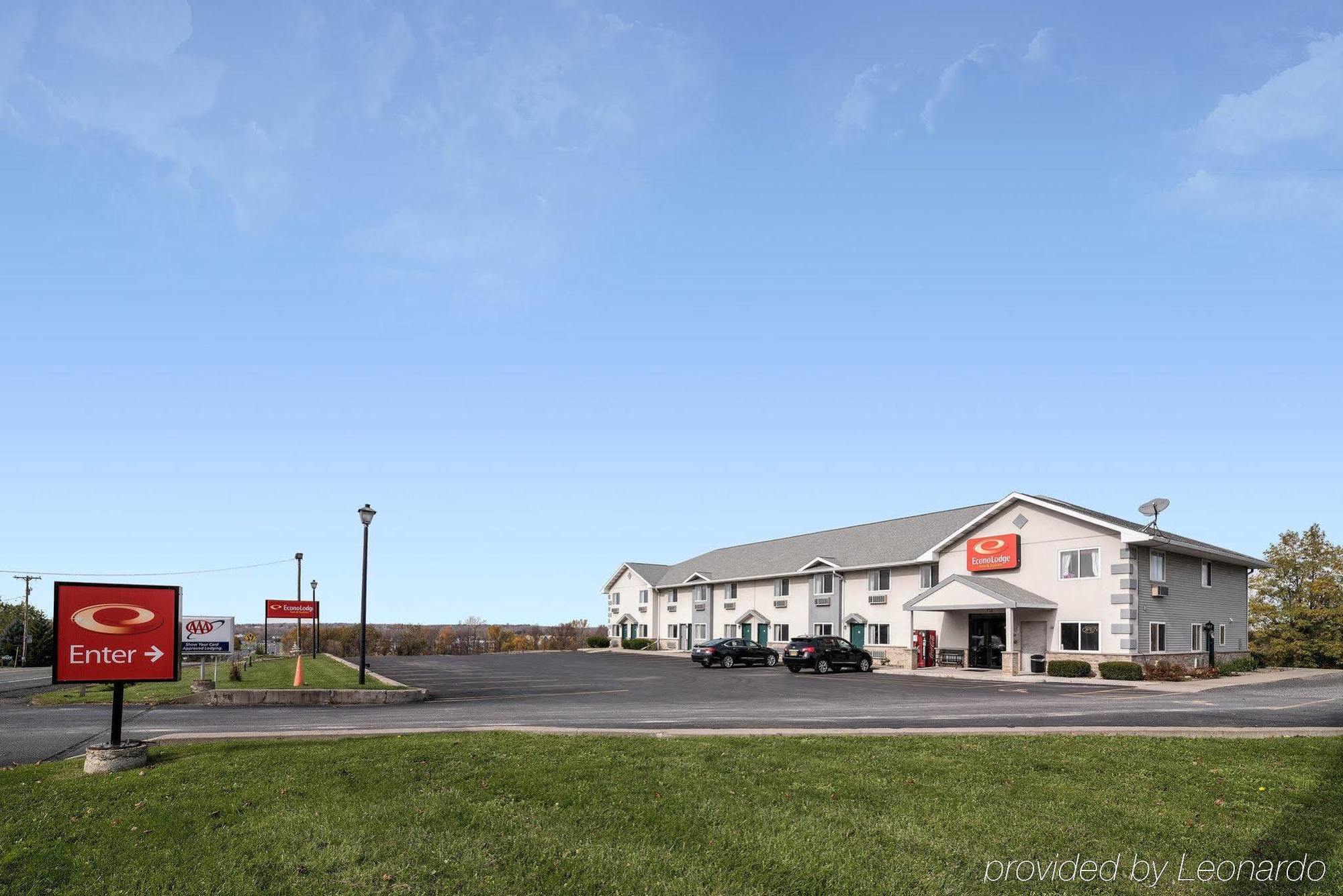 Econo Lodge Inn & Suites Canandaigua Eksteriør billede