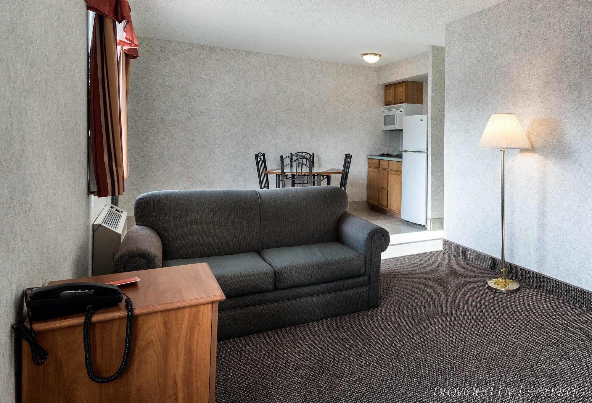 Econo Lodge Inn & Suites Canandaigua Eksteriør billede